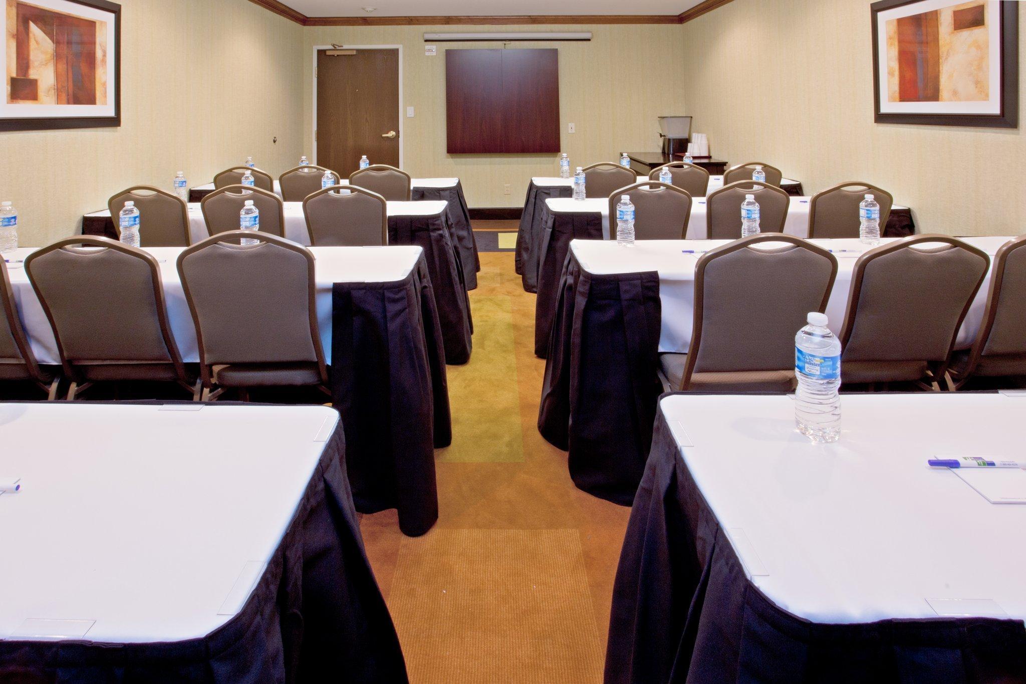 Holiday Inn Express Arlington Interstate 20 Parks Mall By Ihg Extérieur photo